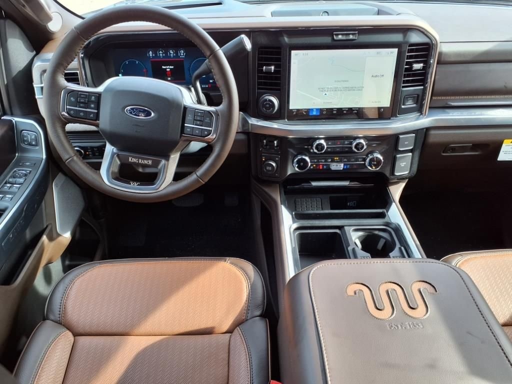 Used 2025 Blue Metallic Ford King Ranch image 18