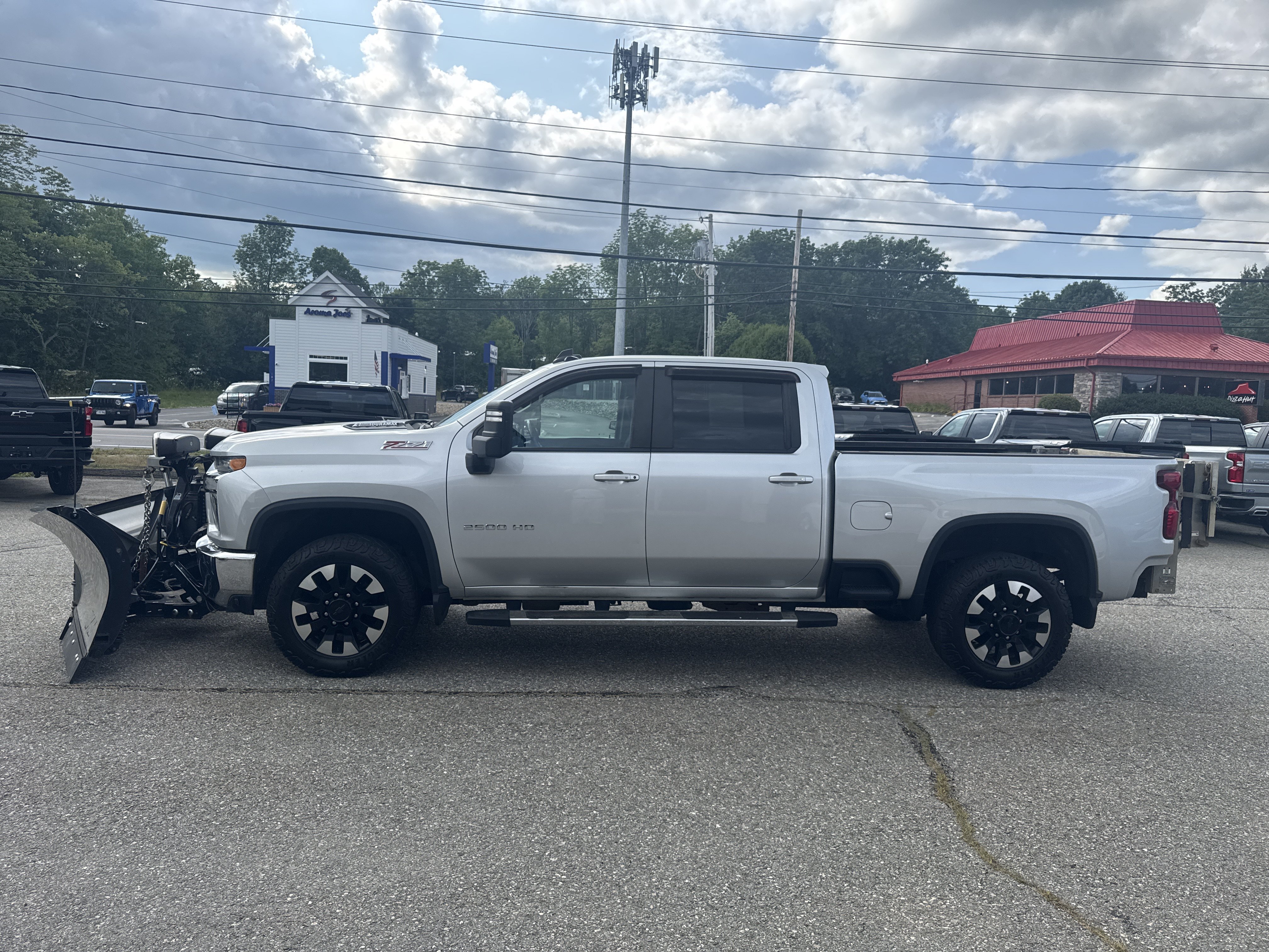 Used 2020 Silver Ice Metallic Chevrolet LT image 8