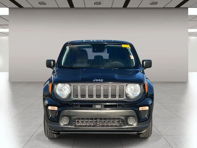 Used 2023 Black Jeep Latitude image 9