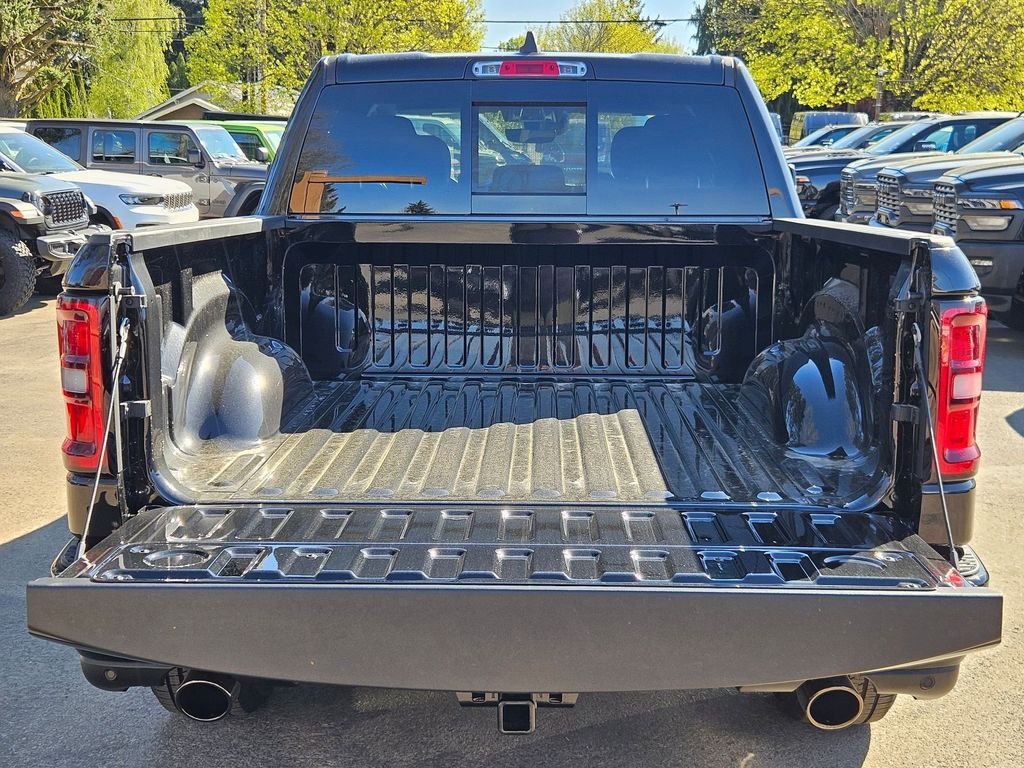 New 2026 Diamond Black Crystal Pearl-Coat Exterior Paint RAM Big Horn/Lone Star image 10