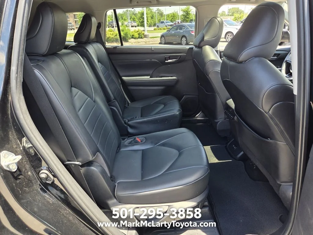 Used 2021 Black Toyota XLE image 15