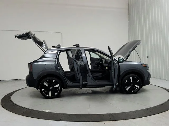 2026 Nissan KICKS SR - Photo 16