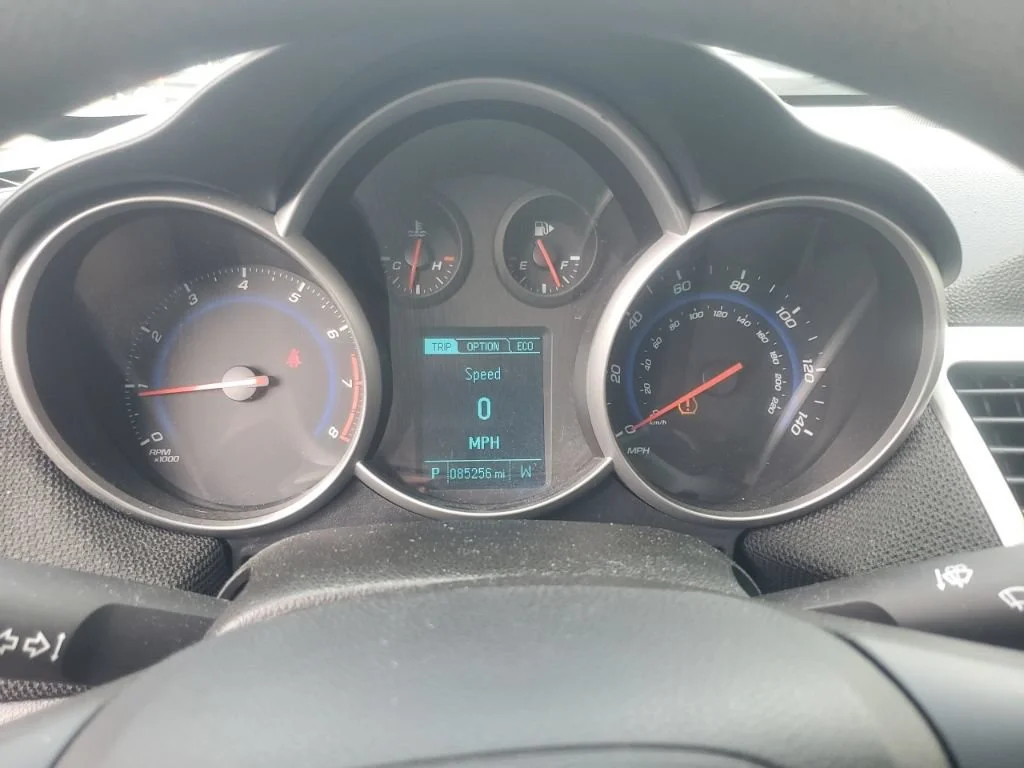Used 2016 RED HOT Chevrolet ECO image 13