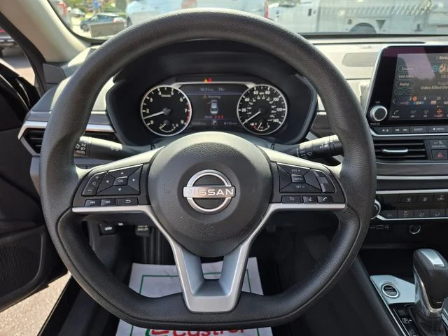 Used 2025 Black Nissan 2.5 SV image 31