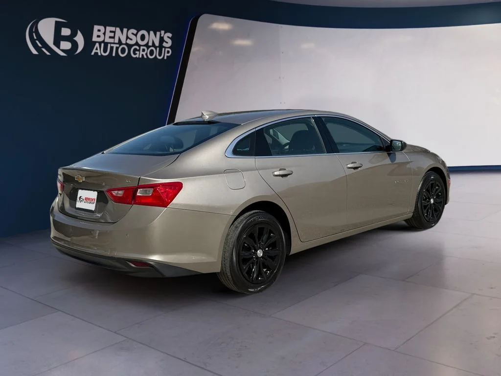 Used 2025 Gray Chevrolet LT image 5