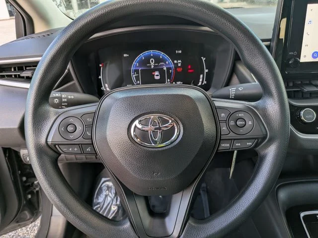 Used 2026  Toyota LE image 27