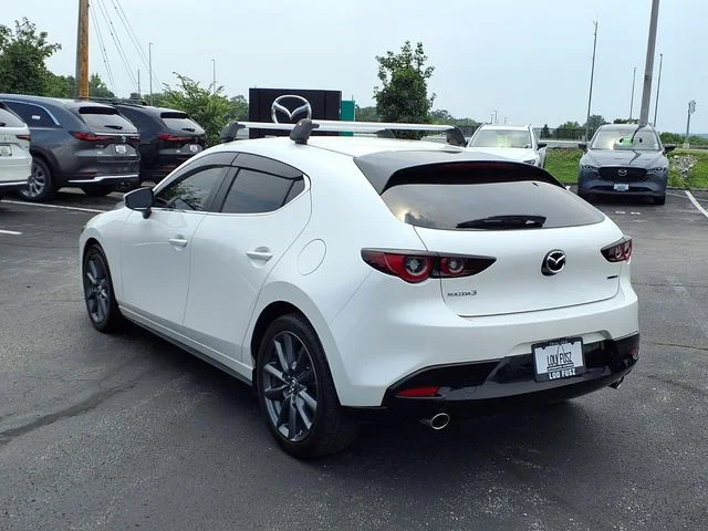 Used 2022 White Mazda Select image 2