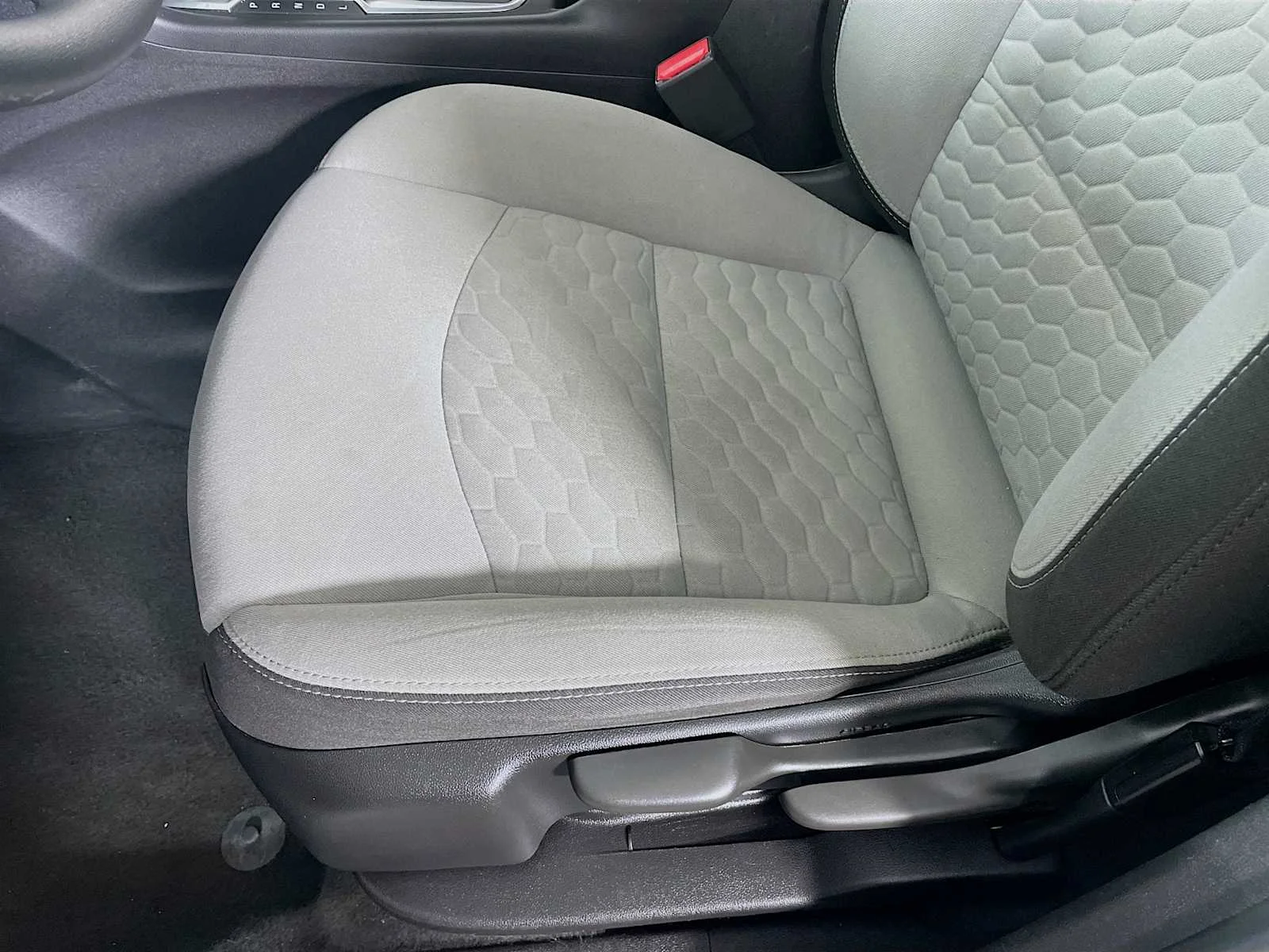 Used 2018 Summit White Chevrolet LS image 16