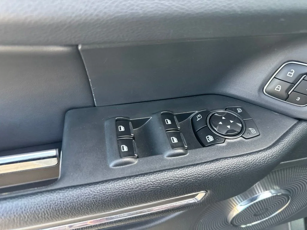Used 2024 Black Ford XLT image 8
