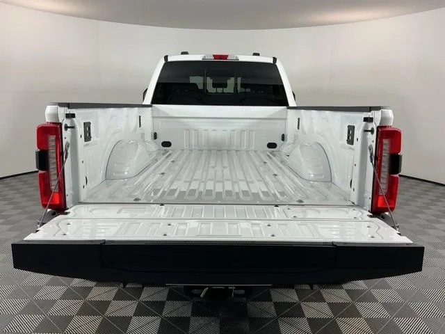 New 2026 Star White Metallic Tri-Coat Ford Lariat image 7
