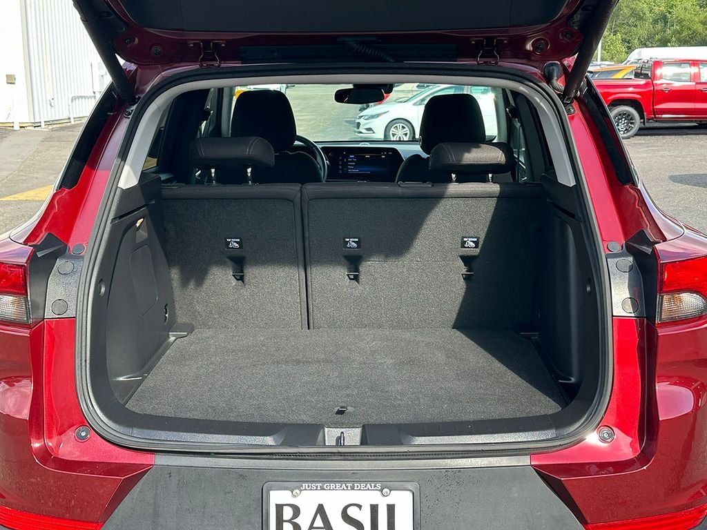 Used 2025 Red Chevrolet LT image 5