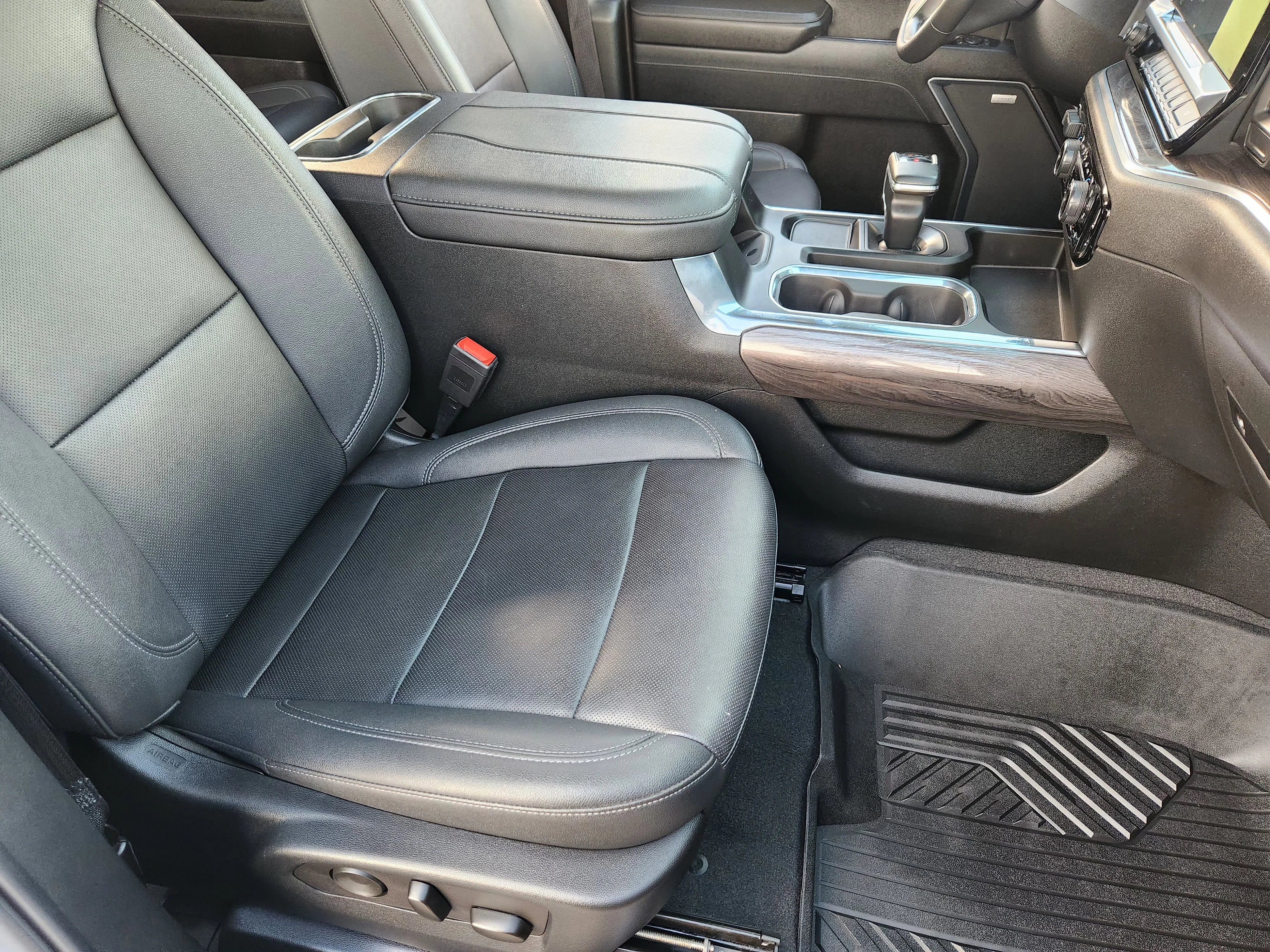 Used 2023 Summit White Chevrolet LTZ image 15