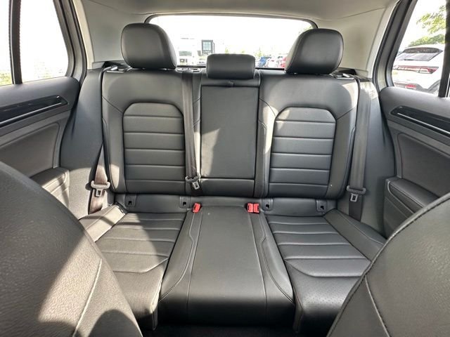 Used 2017 Silver Volkswagen TSI SEL 4-Door image 26