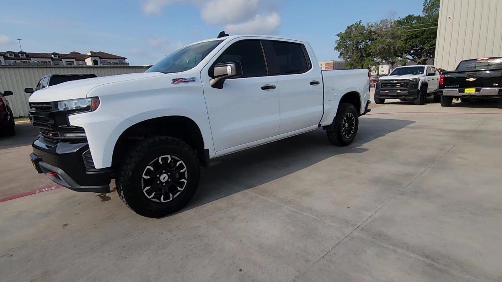 Certified Used 2020 SUMMIT WHITE Chevrolet LT Trail Boss image 4