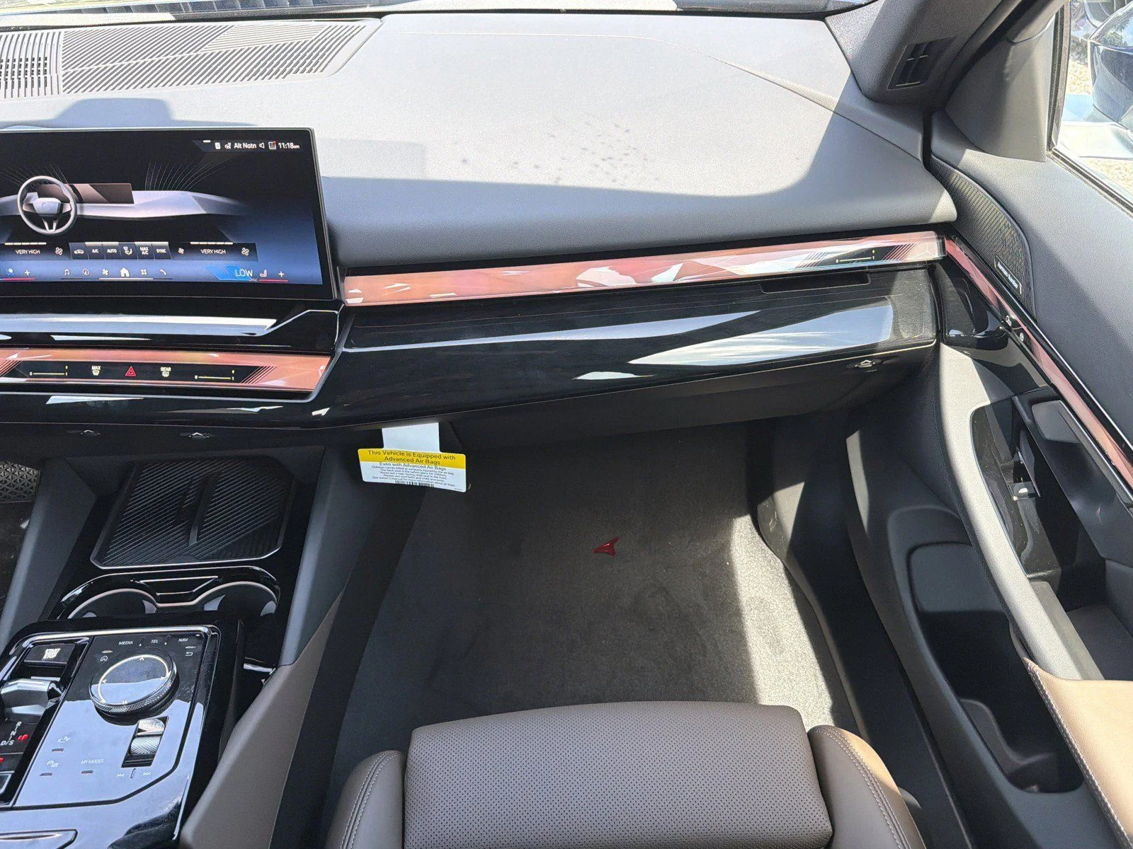 New 2027 Phytonic Blue Metallic BMW 530i image 17