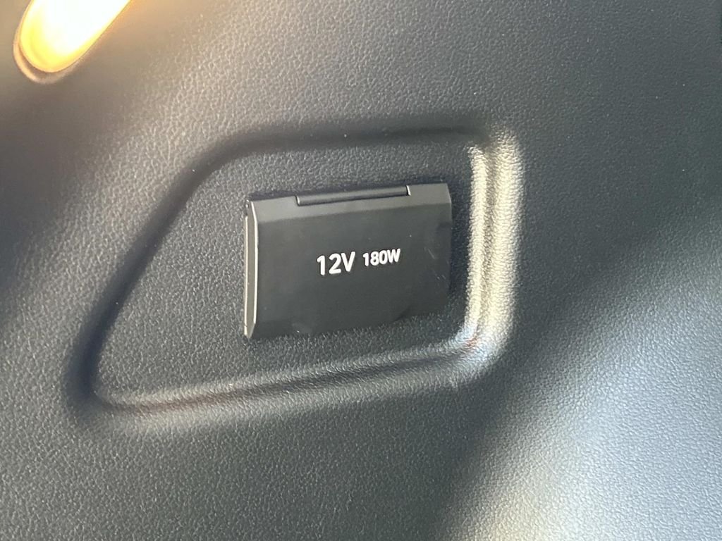 Used 2022 Gray Hyundai SEL image 13