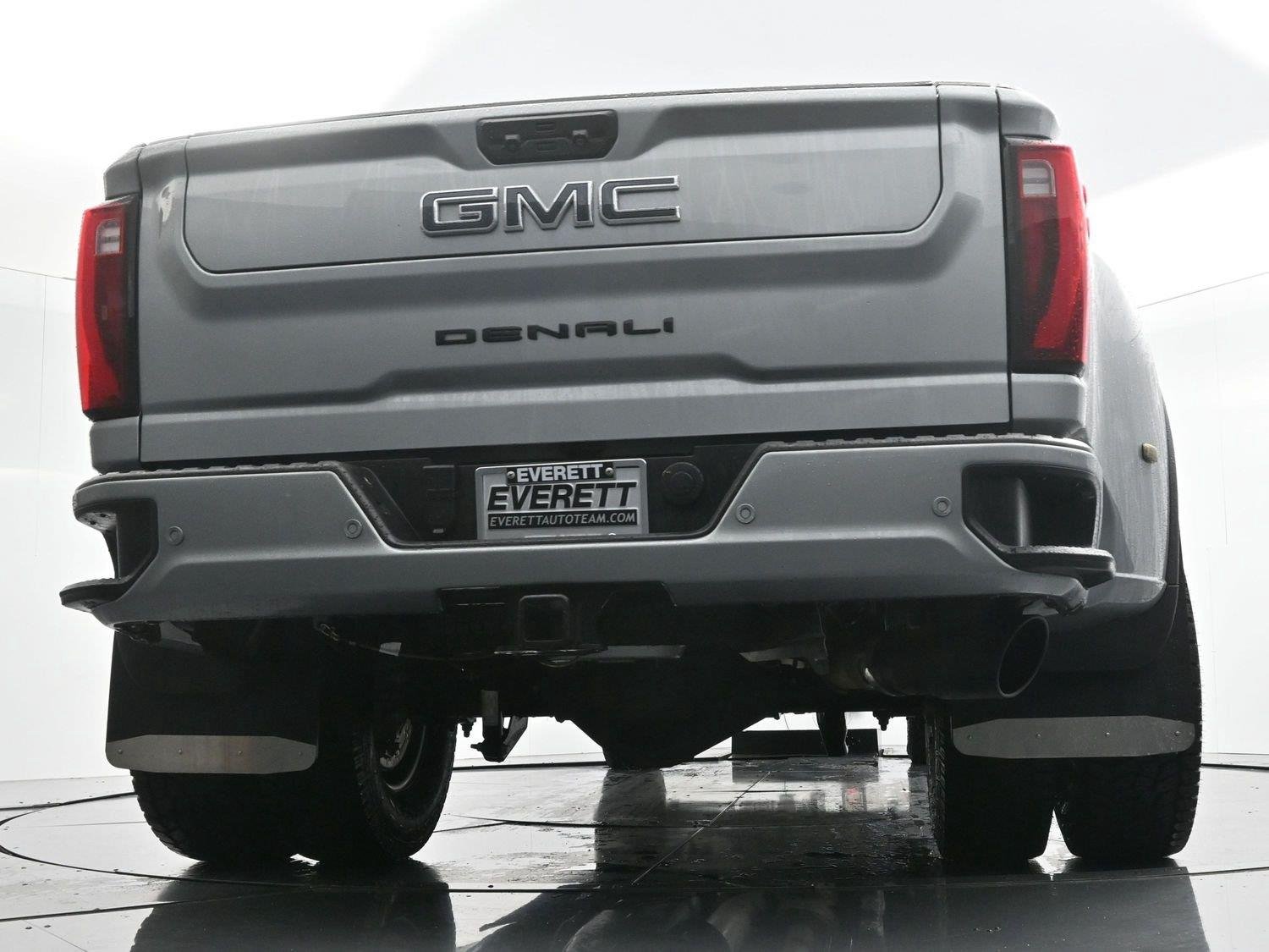 Used 2025 Sterling Metallic GMC Denali Ultimate DRW image 52