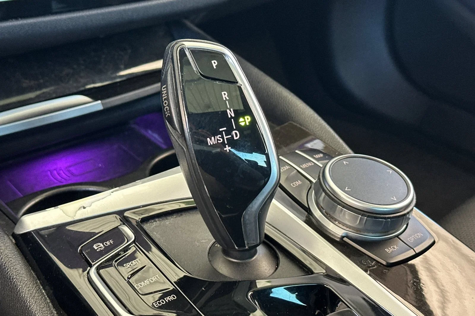 Used 2021 Black BMW 530i image 21