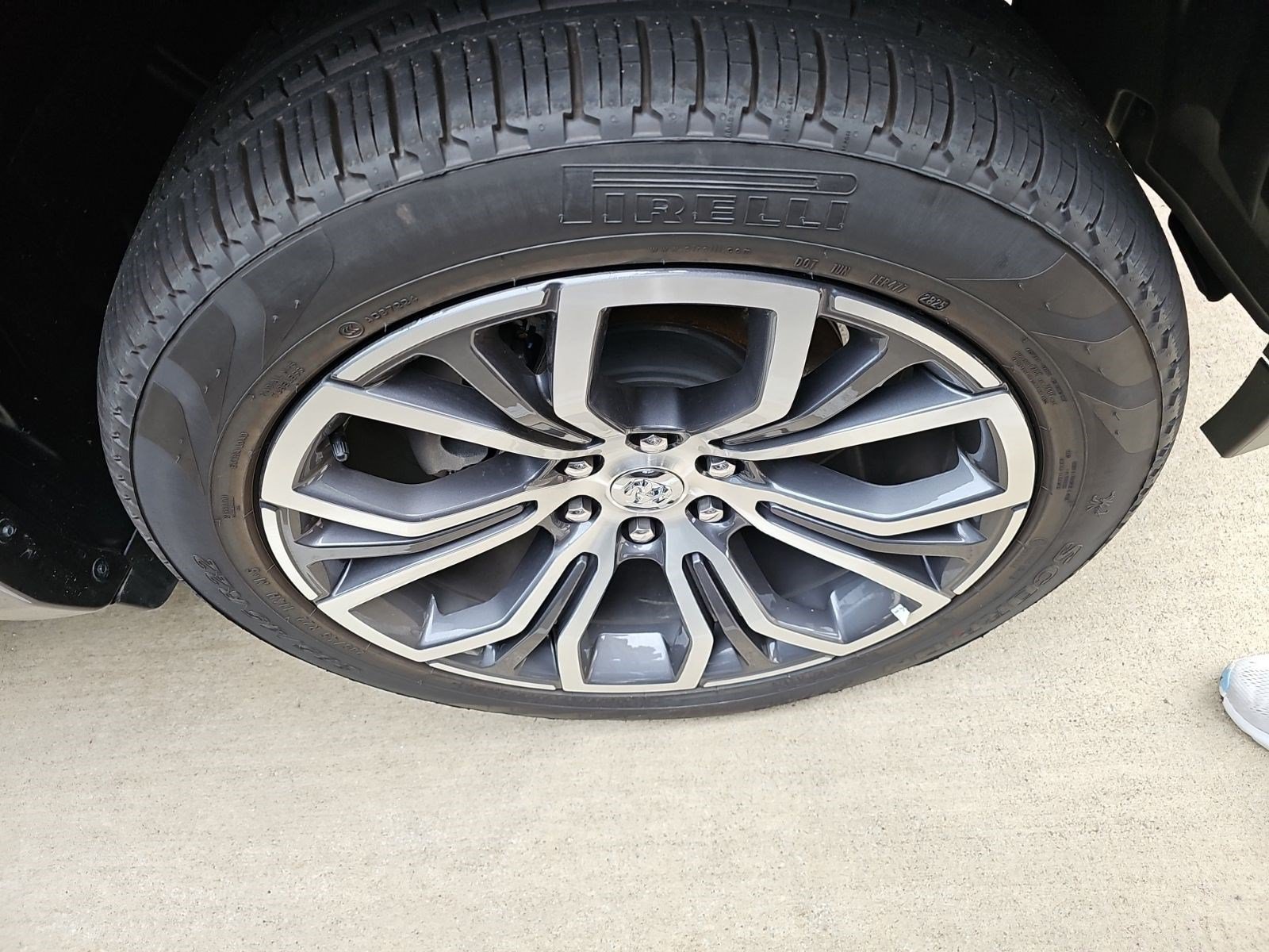 New 2026 Granite Crystal Metallic Clearcoat Ram Tungsten image 7