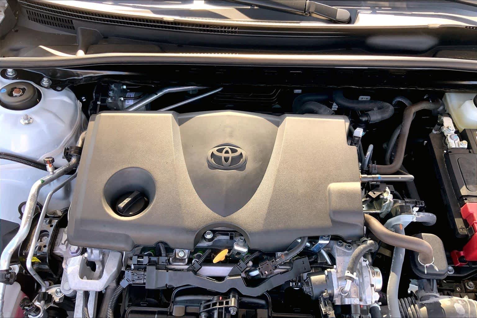 Used 2023 Ice Cap Toyota SE image 30