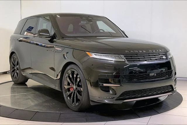 Used 2023 Black Land Rover First Edition image 15