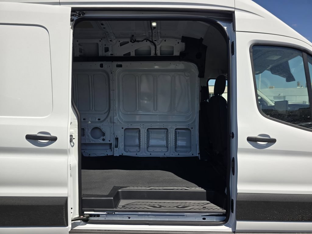 New 2026 Oxford White Ford XL image 30