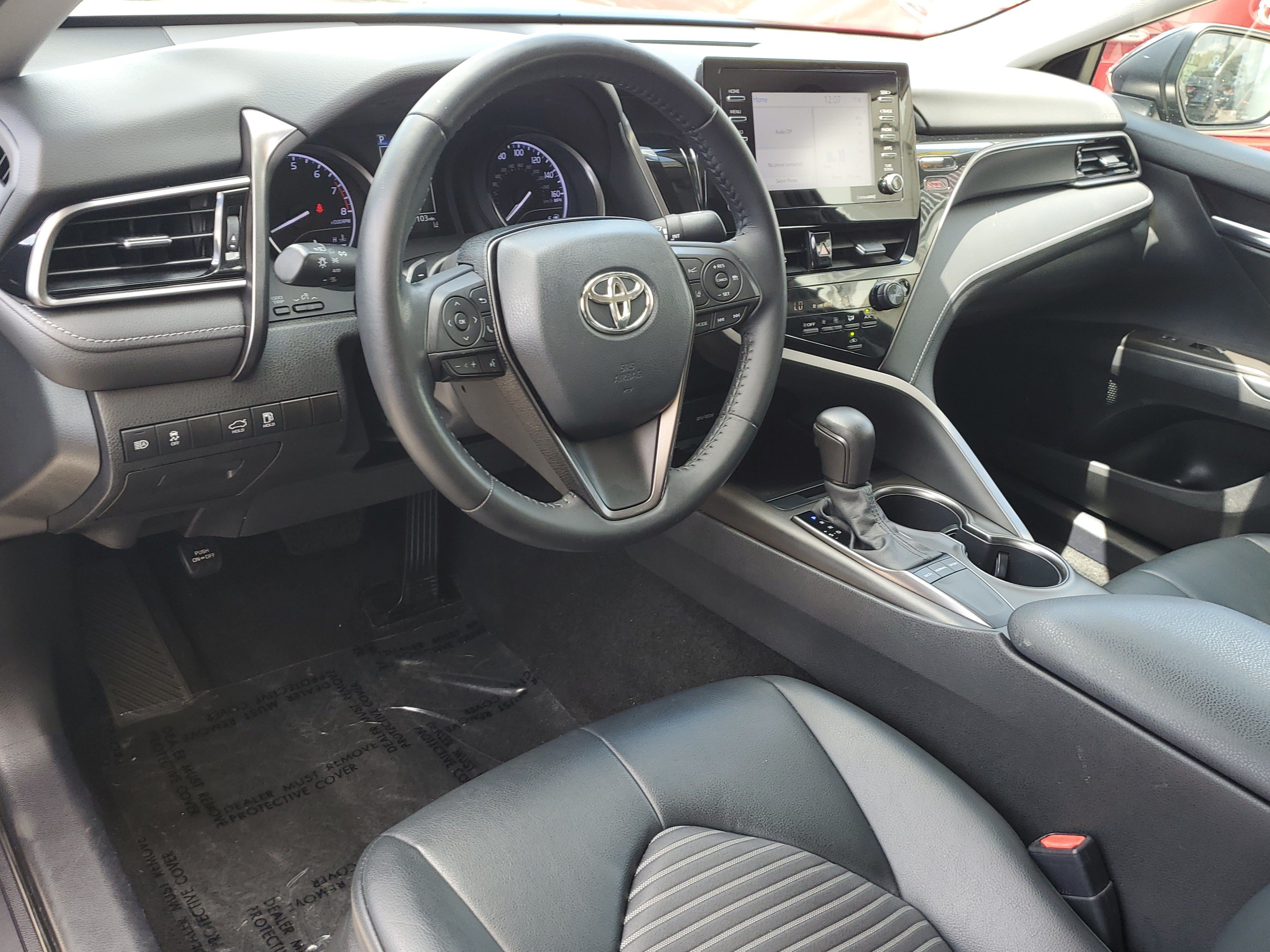 Used 2022 Midnight Black Metallic Toyota SE image 17