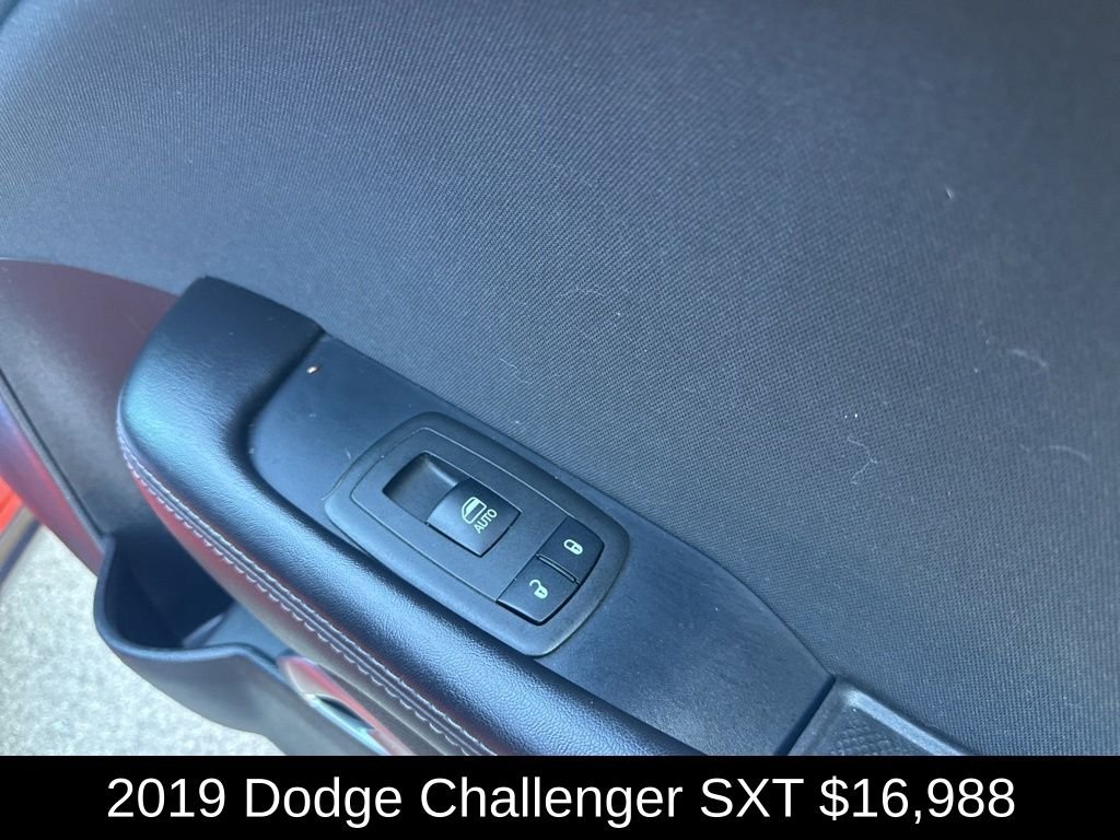 Used 2019 Go Mango! Dodge SXT image 18