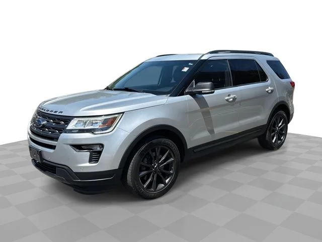 Used 2018 Silver Ford XLT image 1