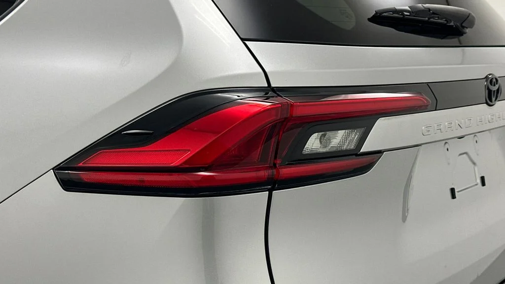 2024 Toyota Grand Highlander XLE - Photo 22