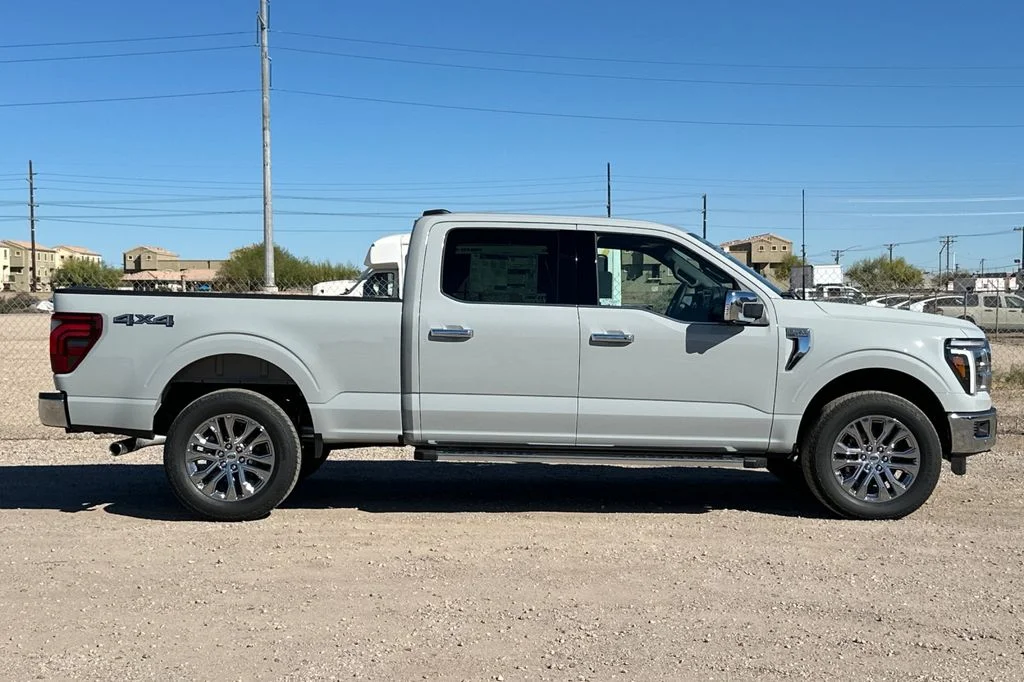 New 2026 Avalanche Ford Lariat image 3