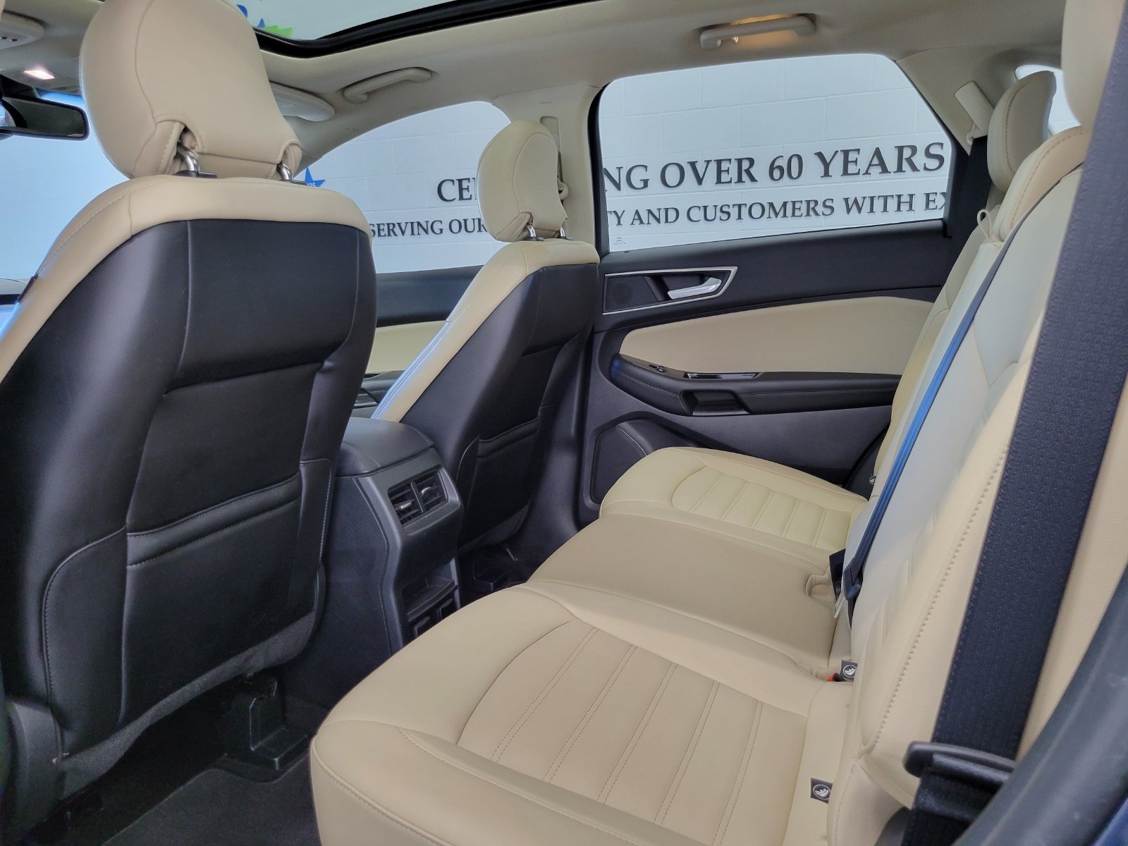 Used 2019 Blue Ford SEL image 26