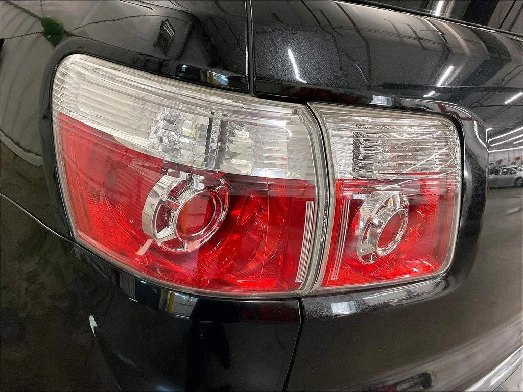 Used 2012 Black GMC SLE image 35