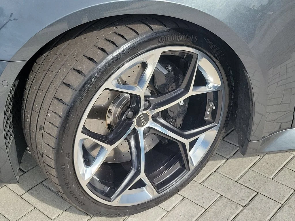 Used 2024 Daytona Gray Pearl Effect Audi 4.0T image 6