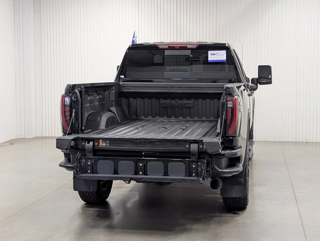 Certified Used 2025 Onyx Black GMC AT4 image 26
