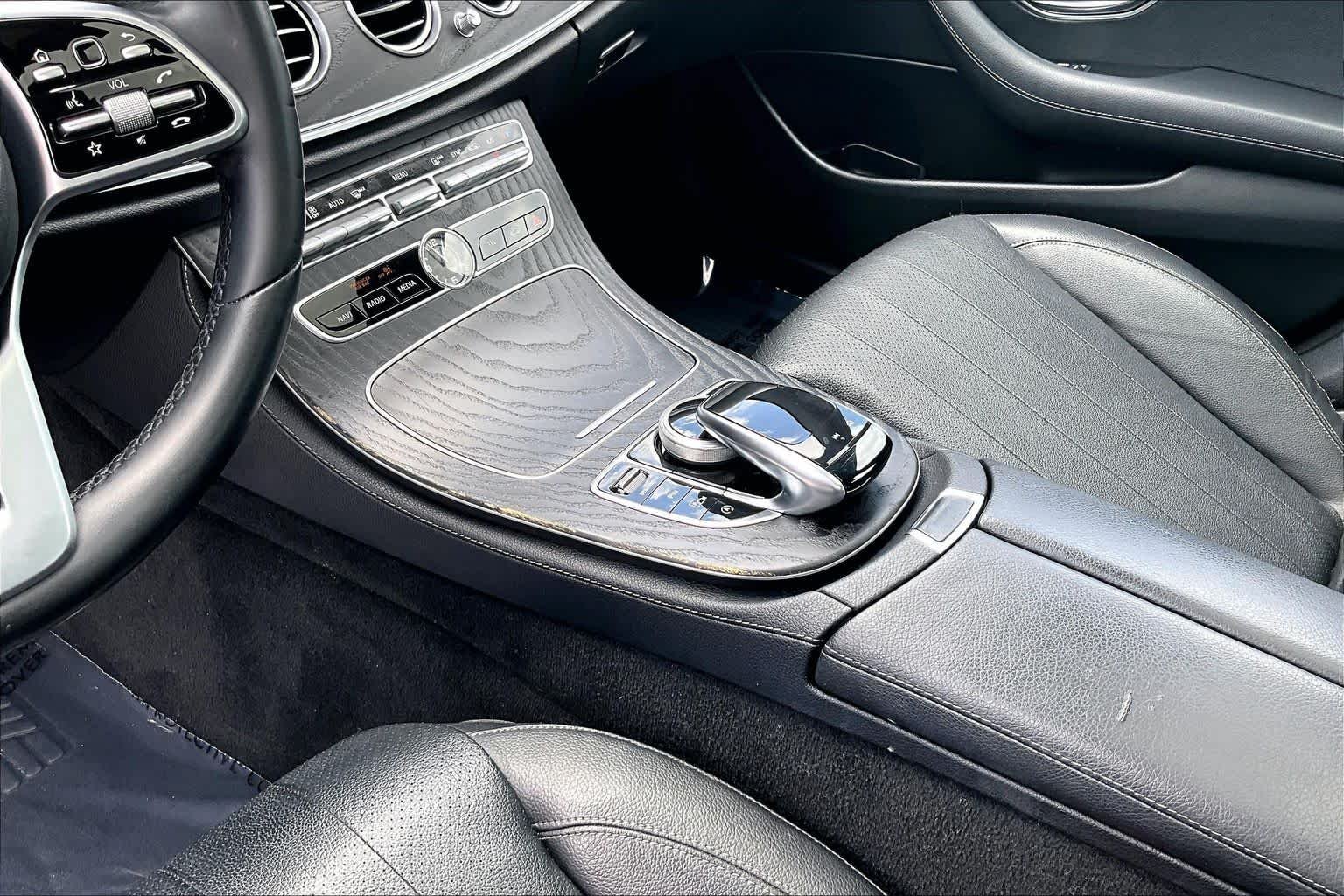 Used 2020 Obsidian Black Metallic Mercedes-Benz E 350 image 16