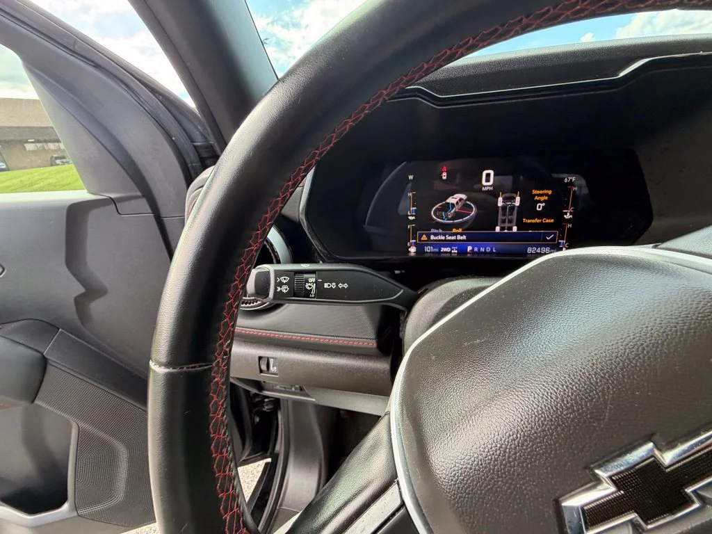 Used 2023 Black Chevrolet Z71 image 27