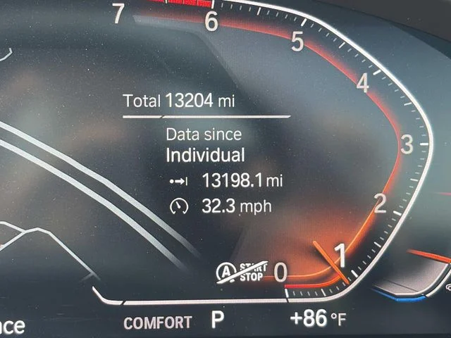 Used 2024 White BMW sDrive30i image 23
