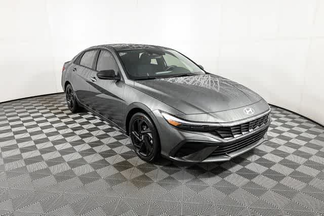 New 2026 Amazon Gray Hyundai SEL Sport image 4