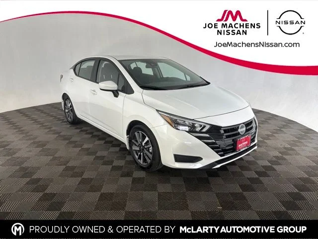 2025 Nissan Versa 1.6 SV CVT's photo