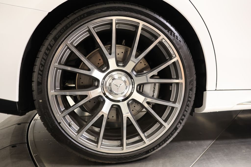 New 2026 Moonlight White Magno Mercedes-Benz E 53 AMG® image 14