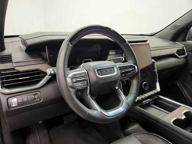 Used 2024  GMC Denali image 18