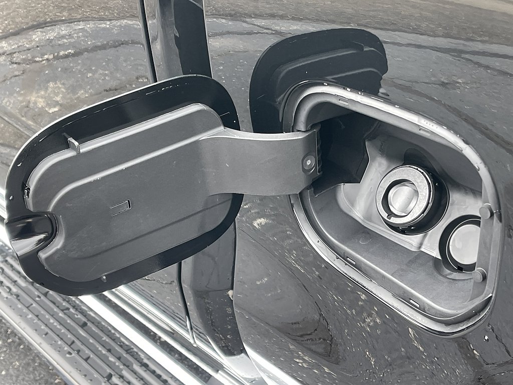 2026 GMC Sierra 1500 SLT - Photo 15