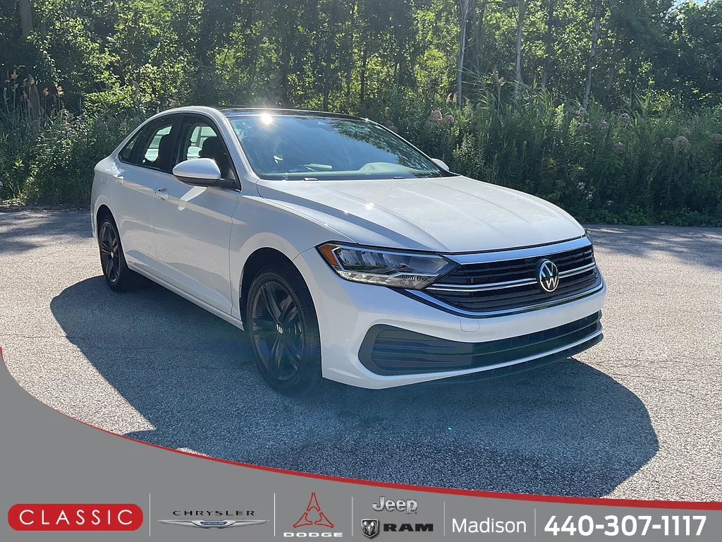 Used 2023 Opal White Pearl Volkswagen 1.5T SE image 1