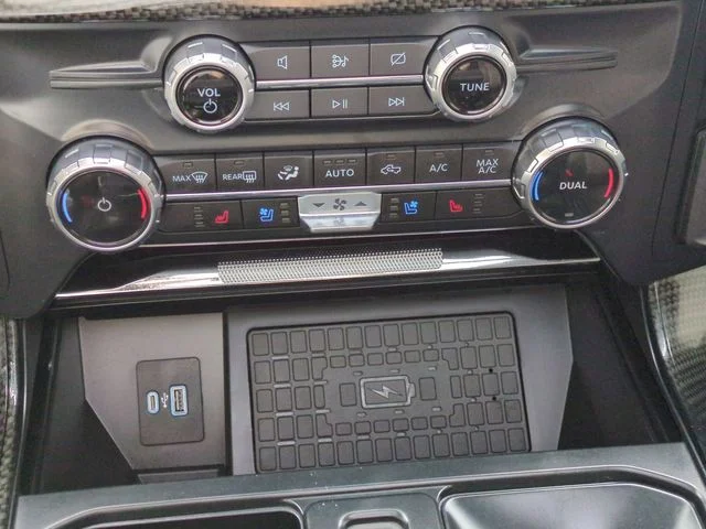 Used 2023 White Ford Lariat image 25