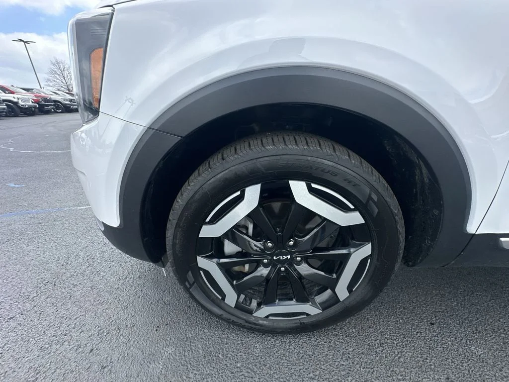 Used 2024 White Kia EX image 16