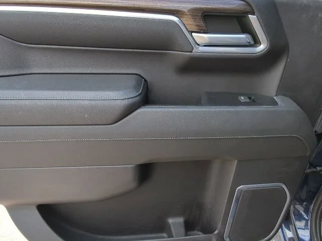 Used 2022 Northsky Blue Metallic Chevrolet LT image 22