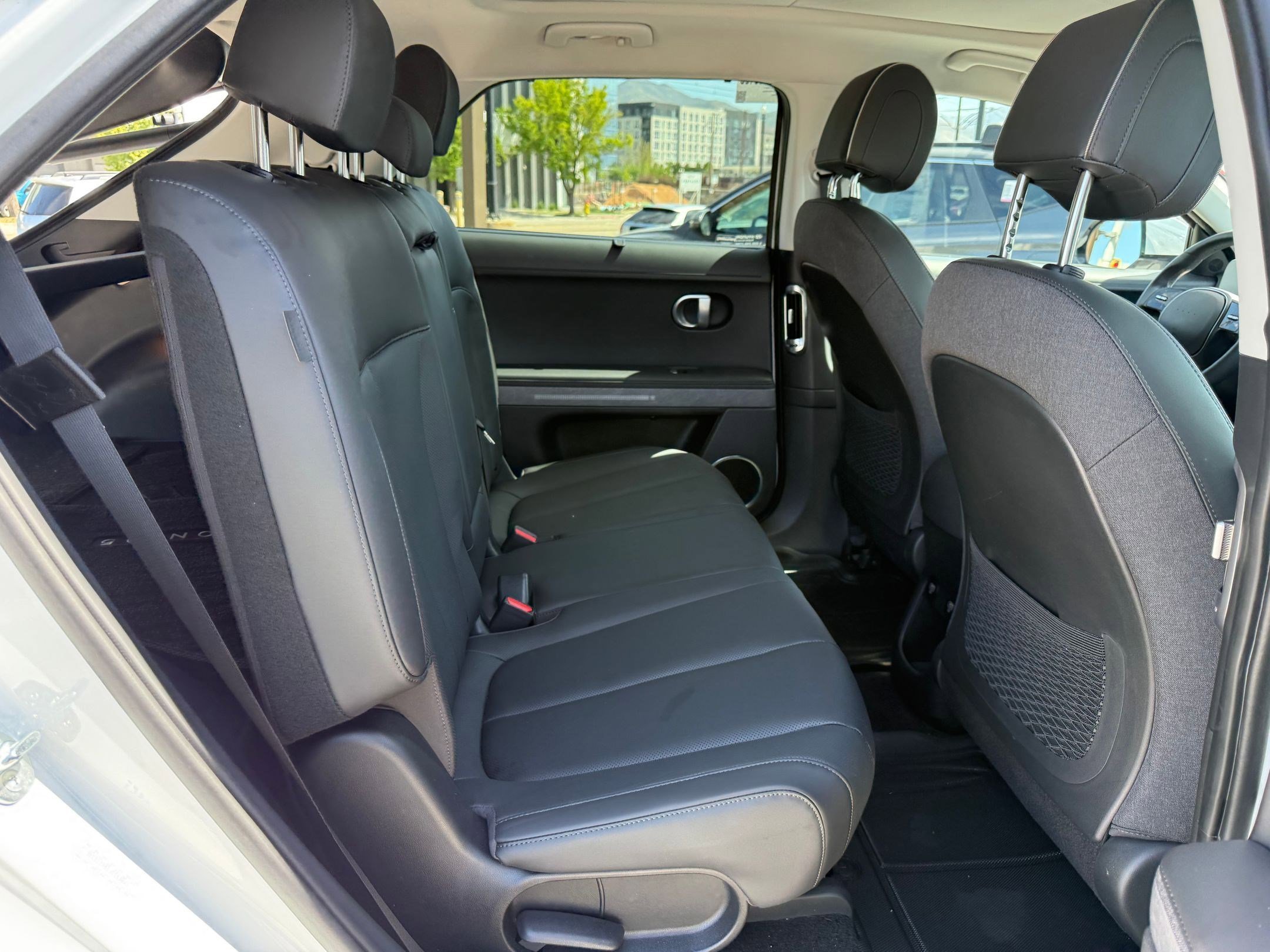2024 Hyundai IONIQ 5 Limited - Photo 30