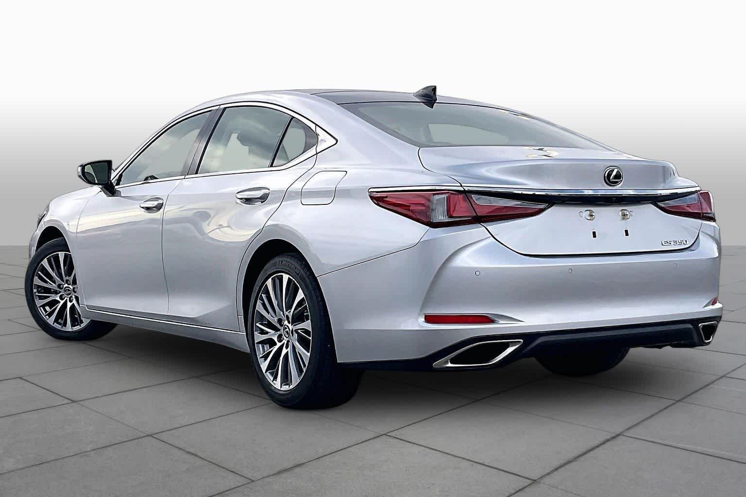 Used 2019 Silver Lining Metallic Lexus  image 11