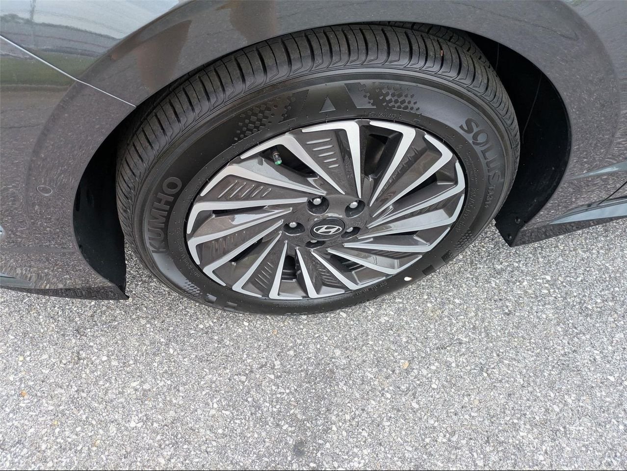 2025 Hyundai Sonata Hybrid Limited - Photo 9